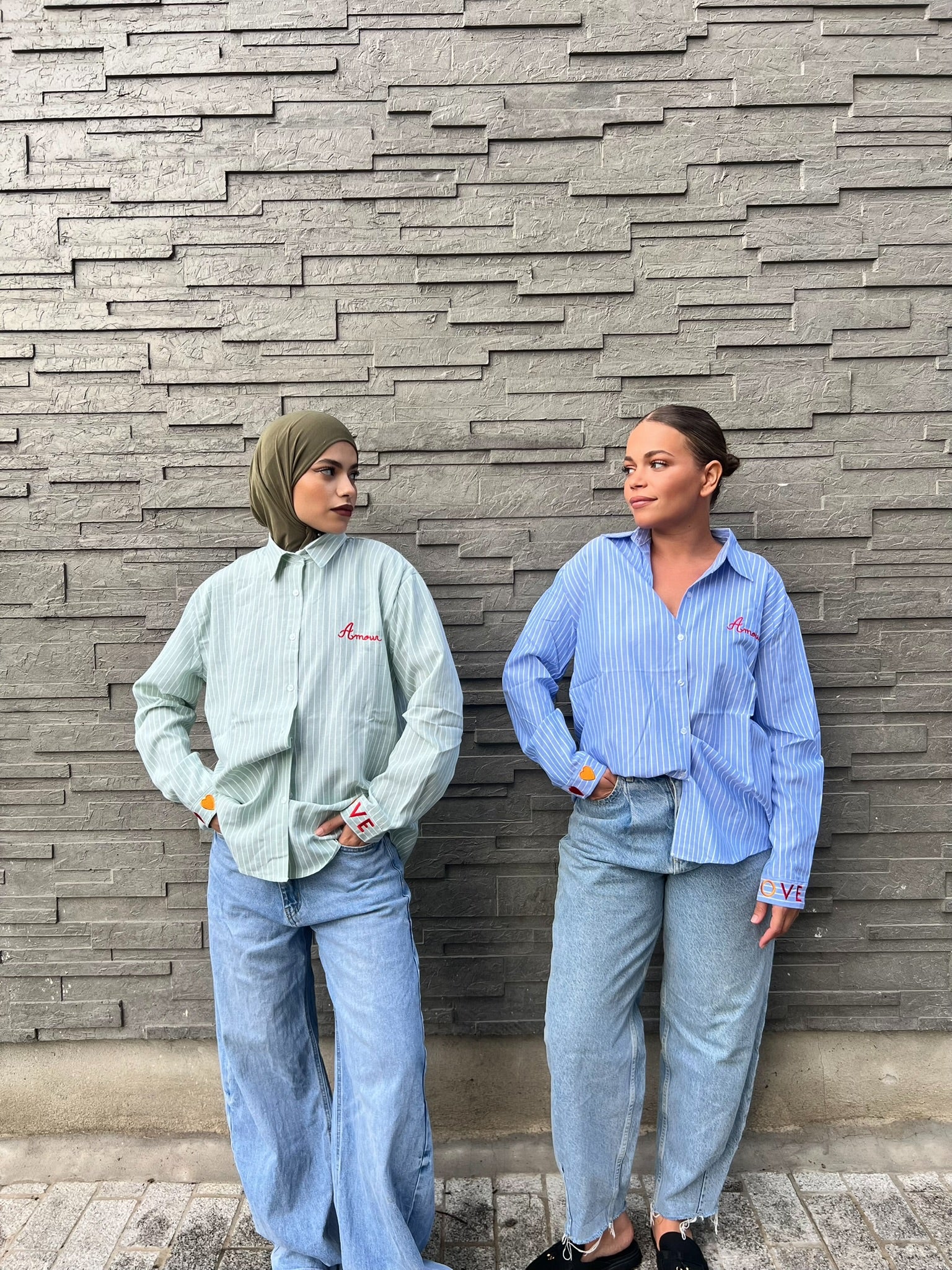 Chemise bleu Rayée à Manches Longues – Détails Brodés
