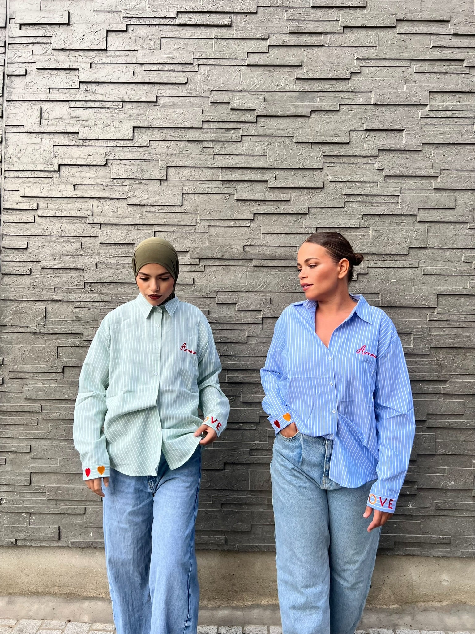 Chemise bleu Rayée à Manches Longues – Détails Brodés