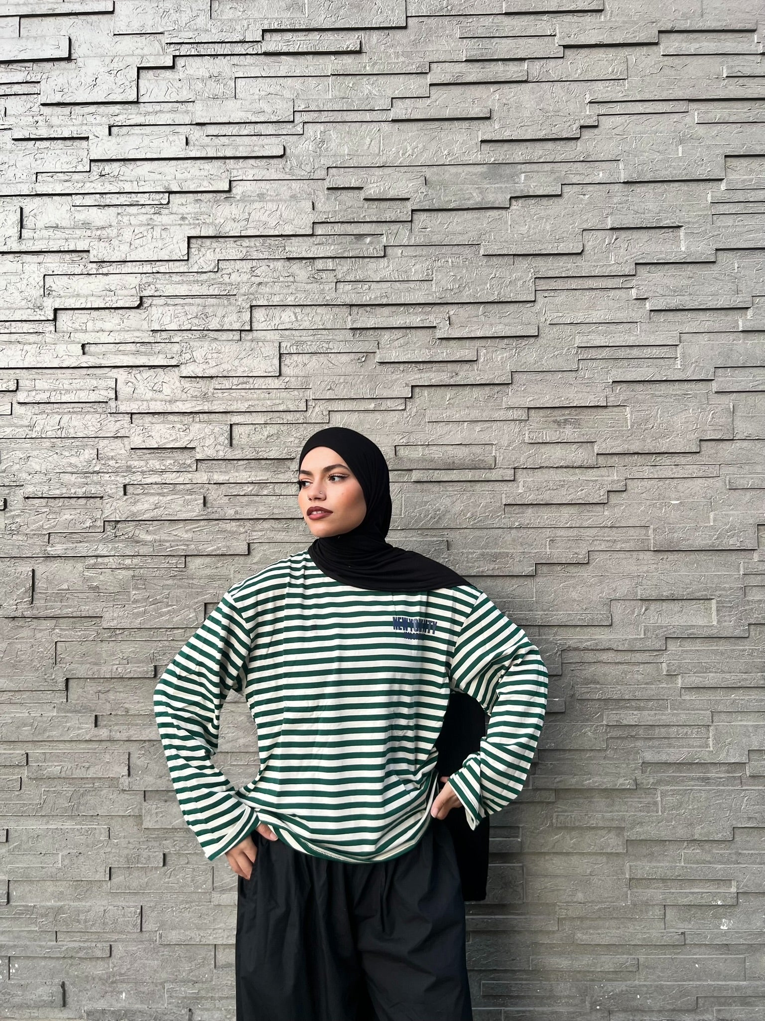 Haut Rayé Vert & Blanc Oversize – Manches Longues- Coupe Streetwear