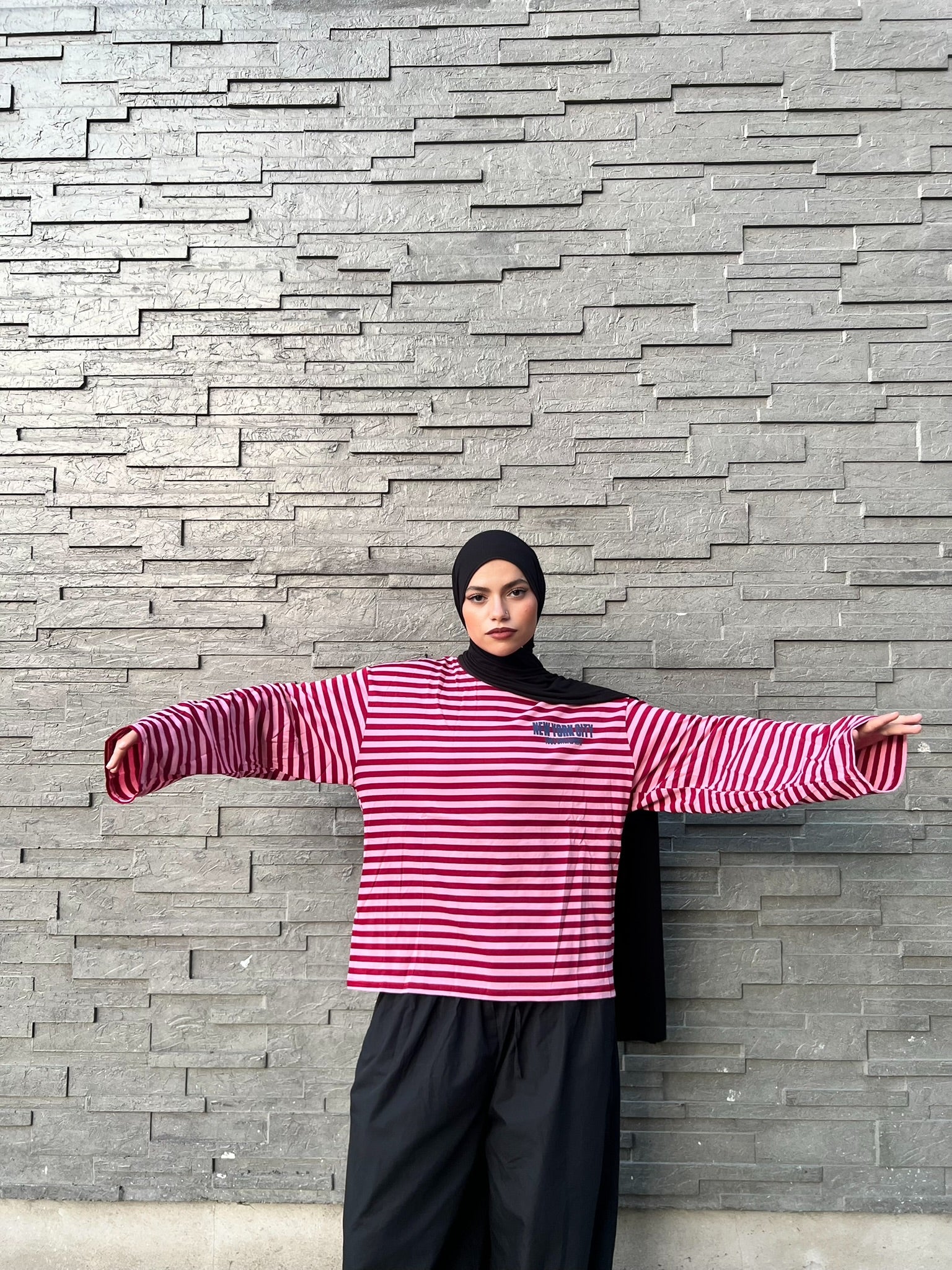 Haut Rayé Oversize Bordeaux – Manches Longues- Coupe Streetwear