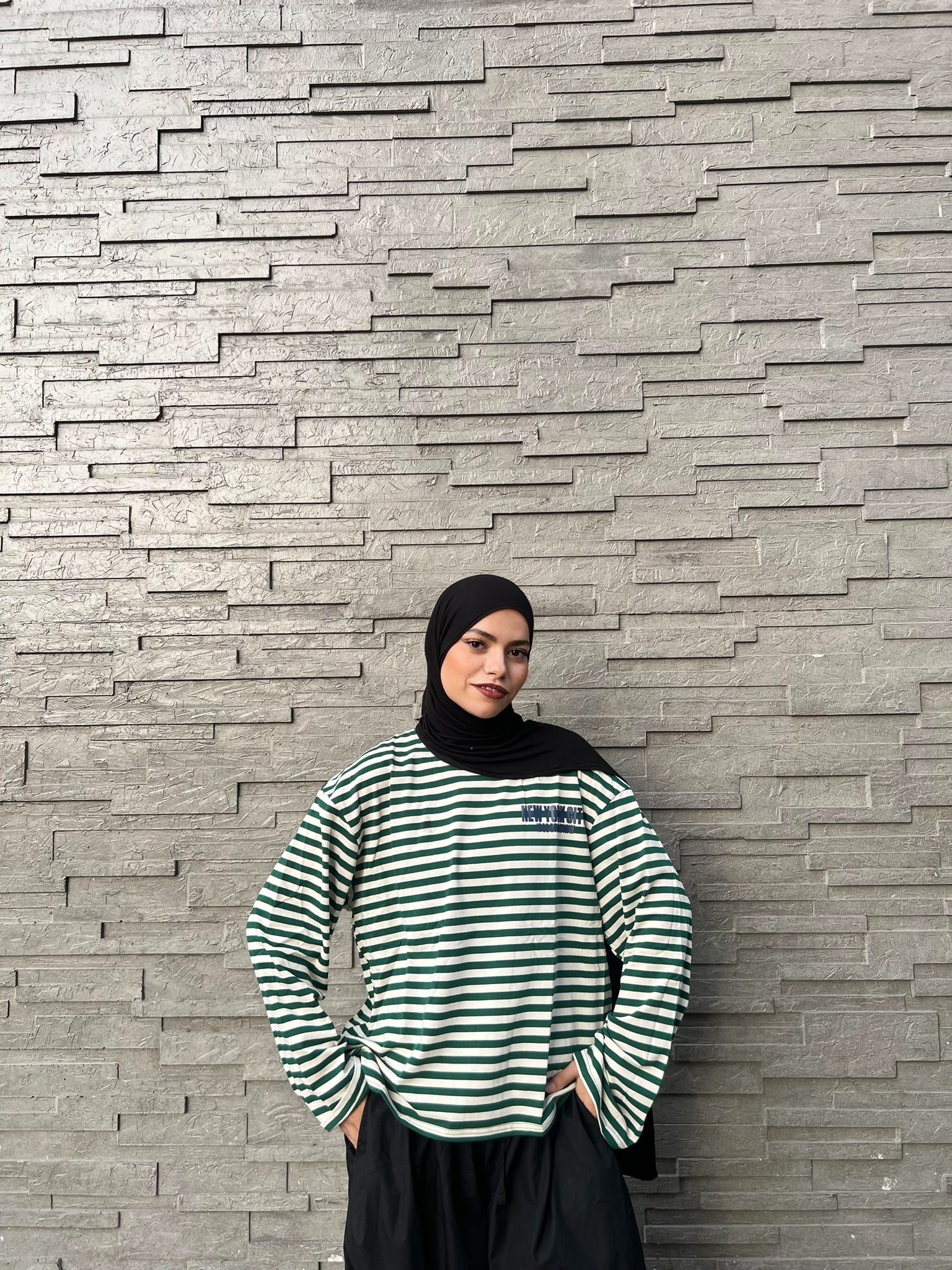 Haut Rayé Vert & Blanc Oversize – Manches Longues- Coupe Streetwear