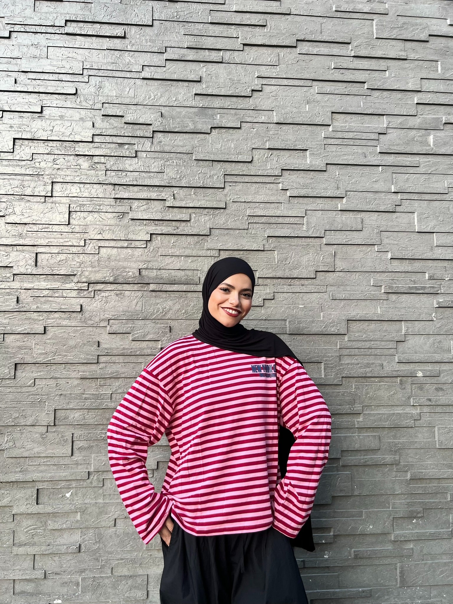 Haut Rayé Oversize Bordeaux – Manches Longues- Coupe Streetwear