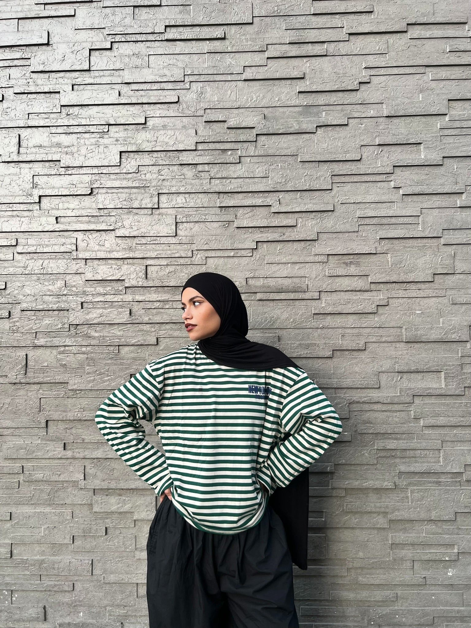 Haut Rayé Vert & Blanc Oversize – Manches Longues- Coupe Streetwear