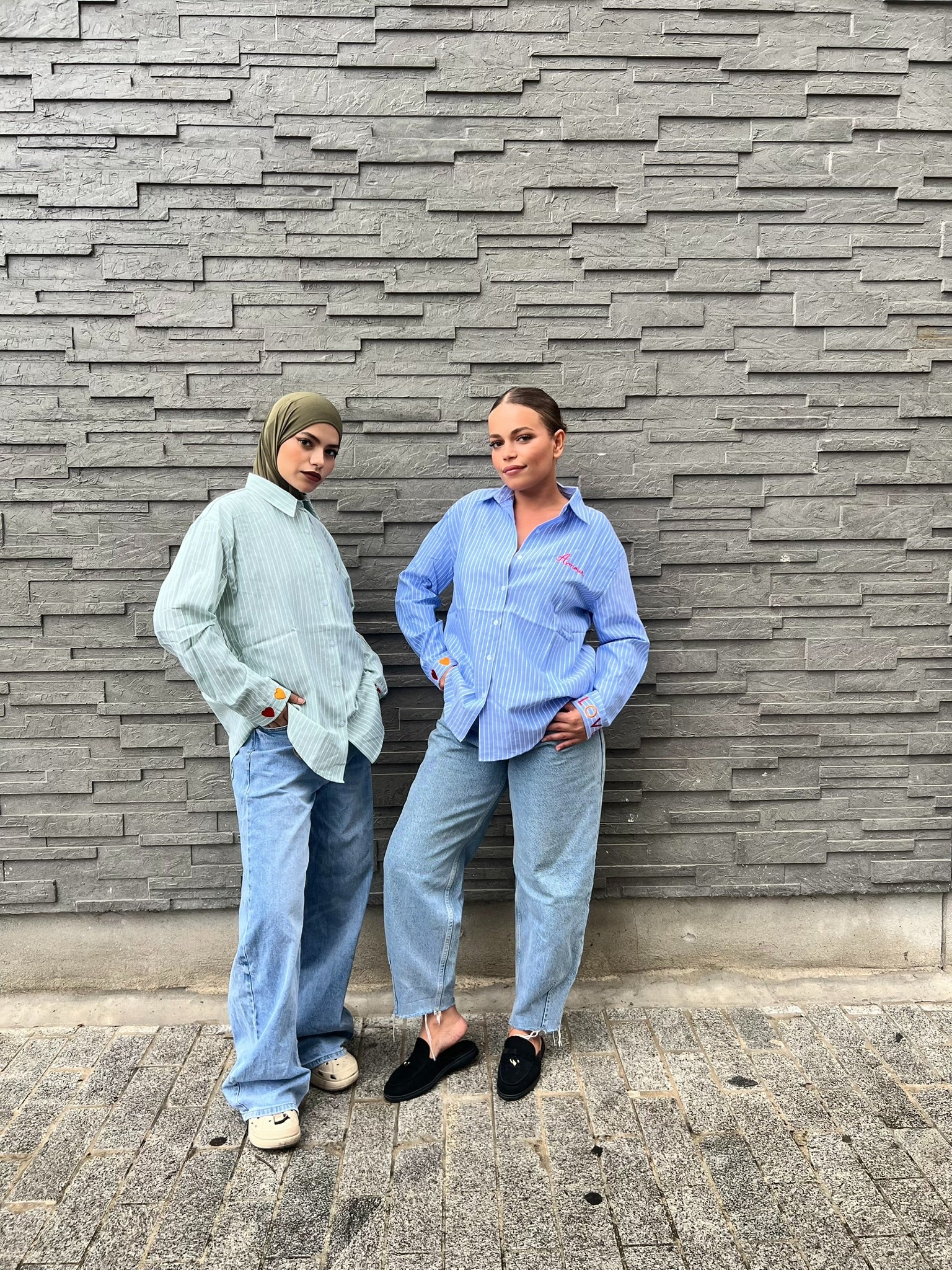 Chemise bleu Rayée à Manches Longues – Détails Brodés