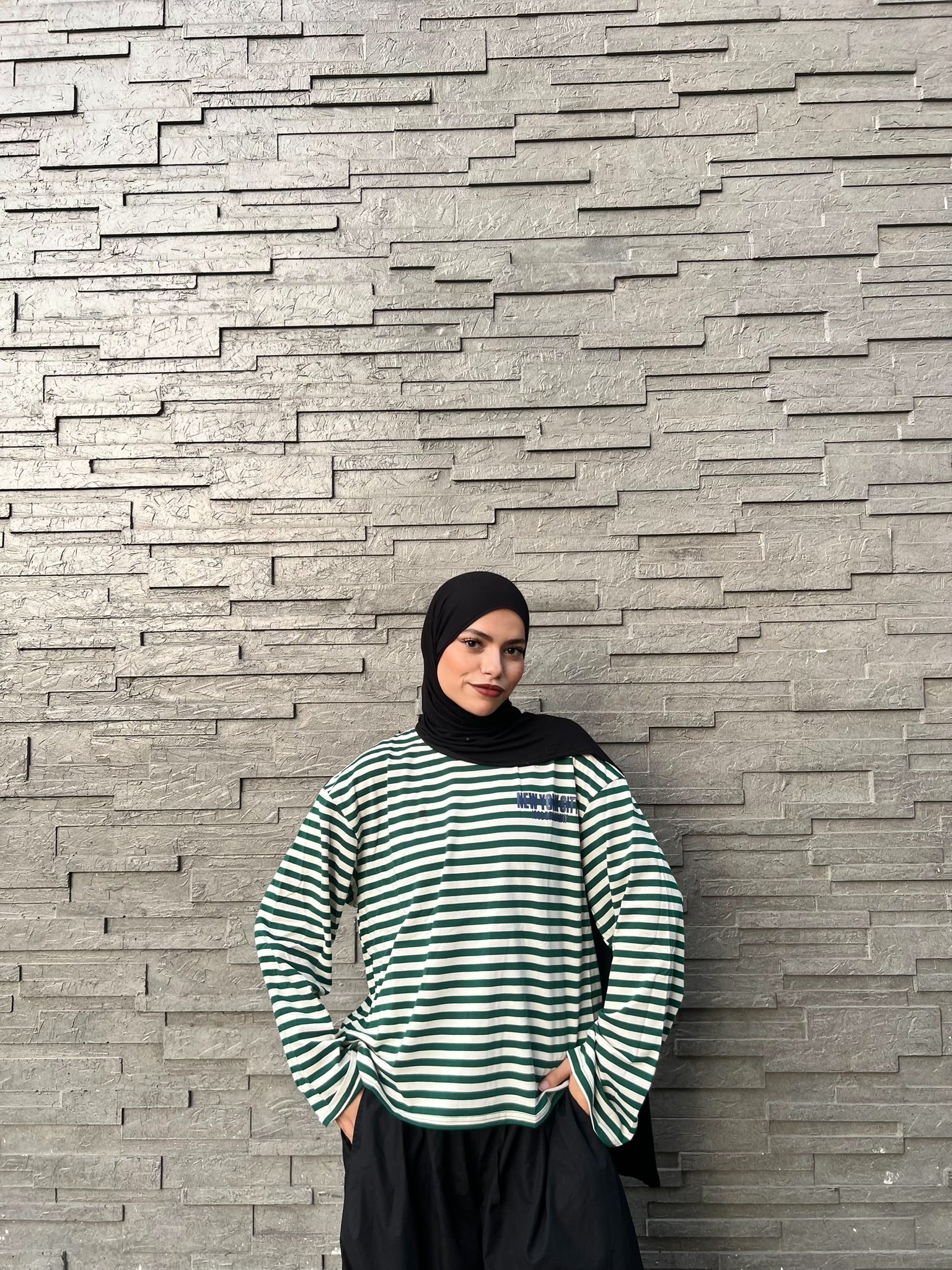 Haut Rayé Vert & Blanc Oversize – Manches Longues- Coupe Streetwear
