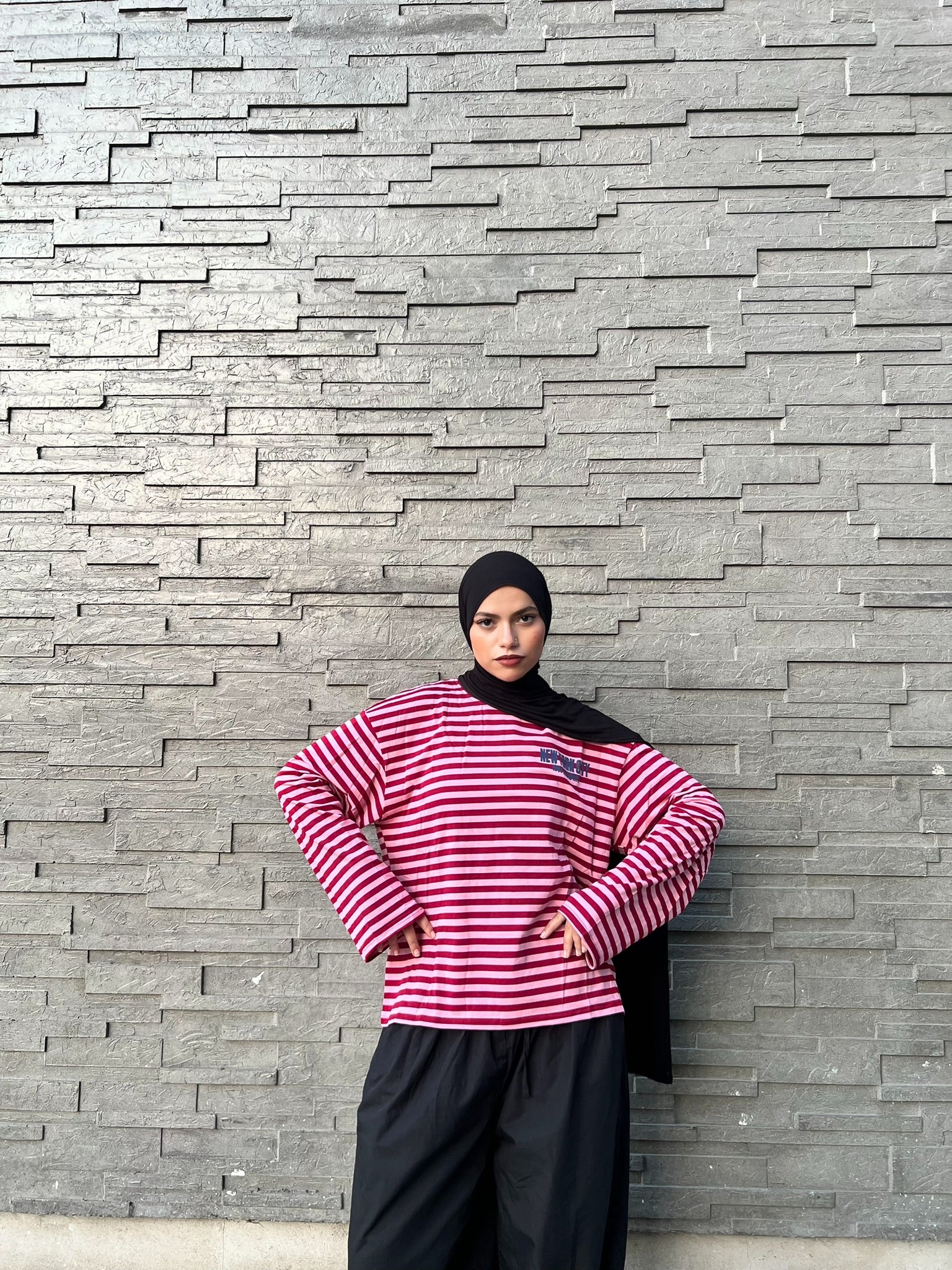 Haut Rayé Oversize Bordeaux – Manches Longues- Coupe Streetwear