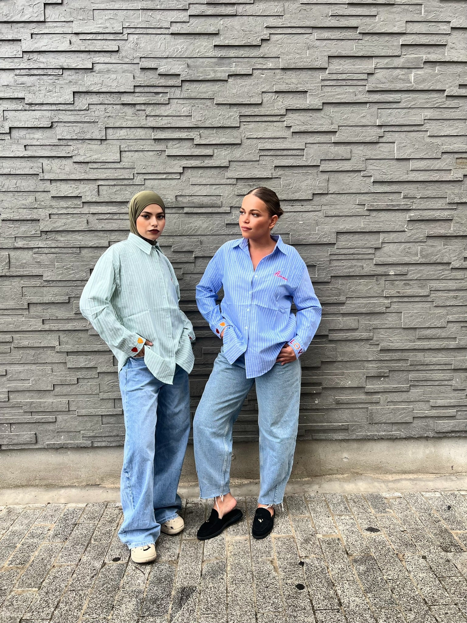 Chemise bleu Rayée à Manches Longues – Détails Brodés