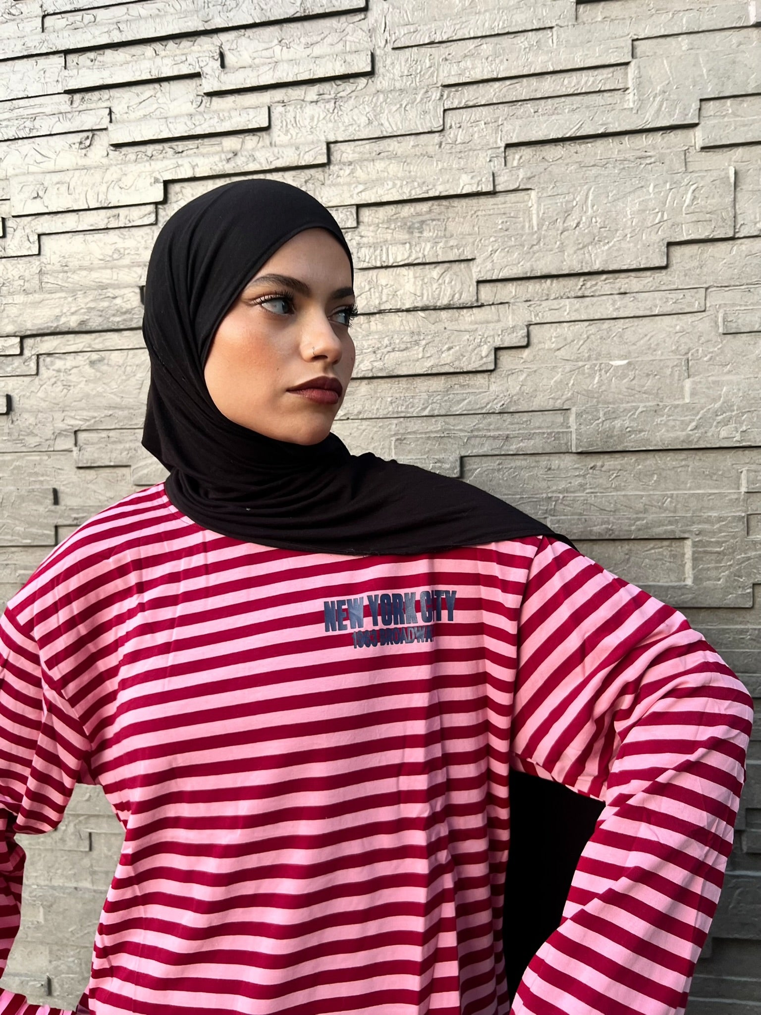 Haut Rayé Oversize Bordeaux – Manches Longues- Coupe Streetwear
