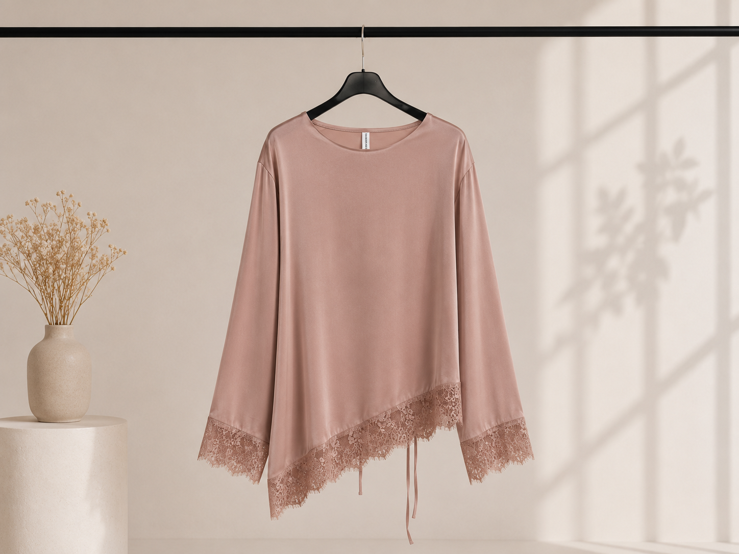 Top Asymétrique Dentelle - Ligne Signature