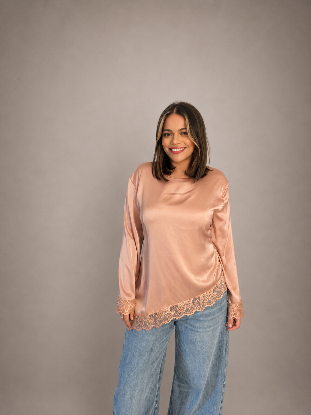 Top Asymétrique Dentelle - Ligne Signature