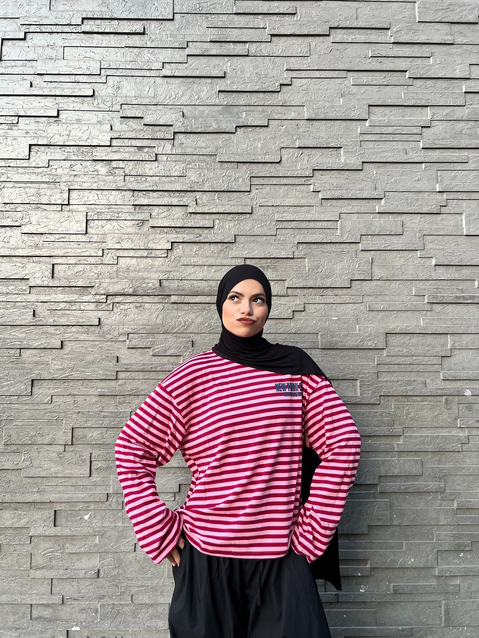 Haut Rayé Oversize Bordeaux – Manches Longues- Coupe Streetwear