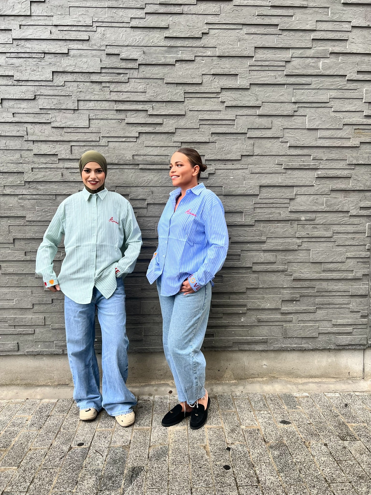 Chemise bleu Rayée à Manches Longues – Détails Brodés