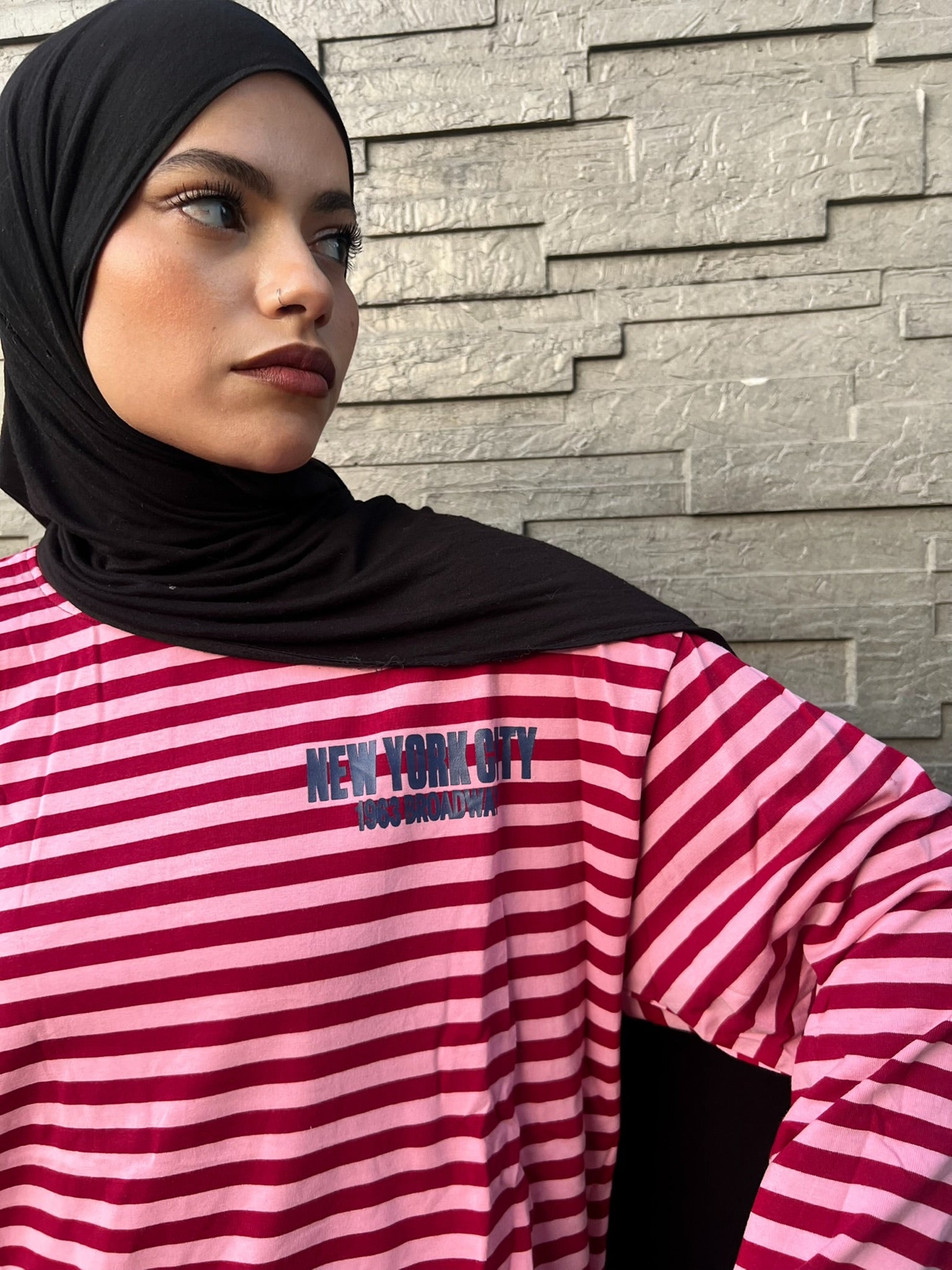 Haut Rayé Oversize Bordeaux – Manches Longues- Coupe Streetwear
